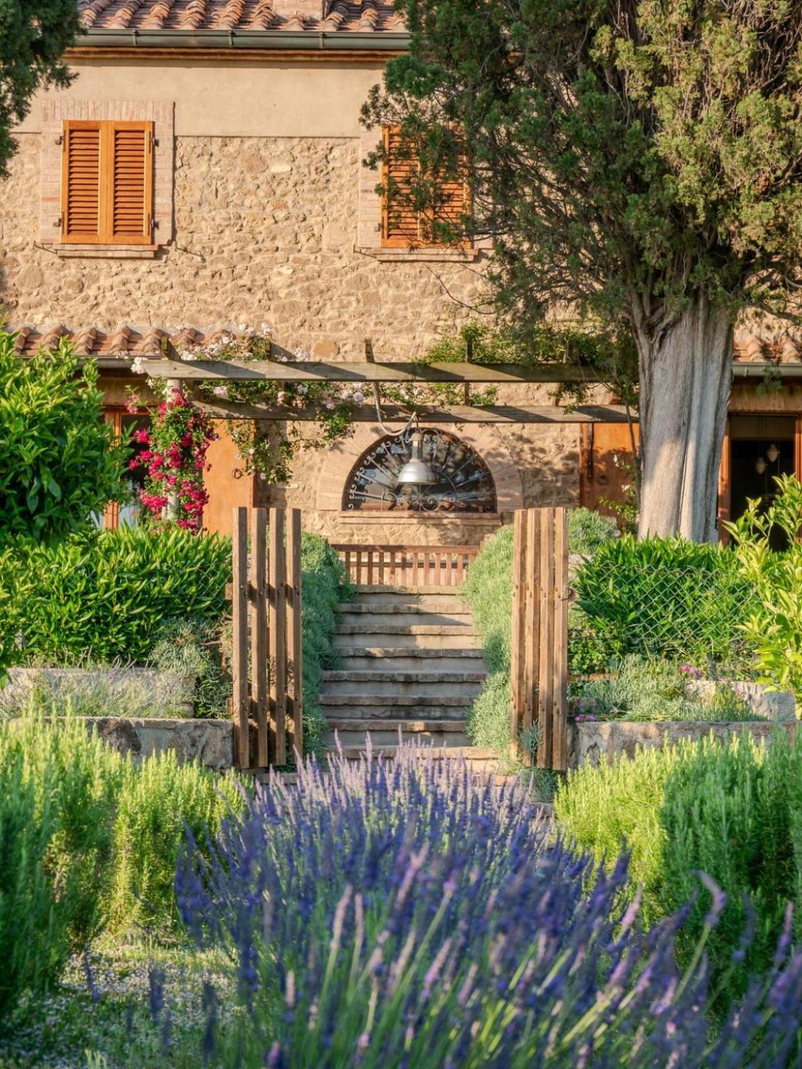 Podere Le Mezzelune بيبونا المظهر الخارجي الصورة